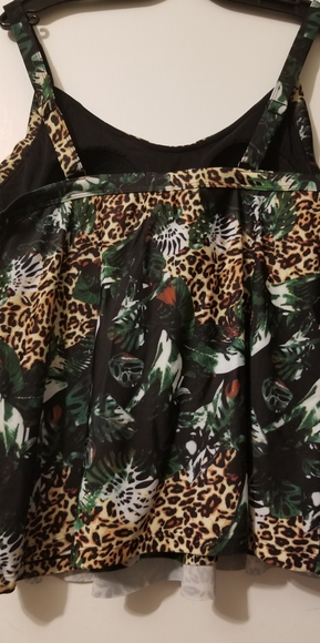 SIZE 1X TANKINI TOP - Picture 4 of 6